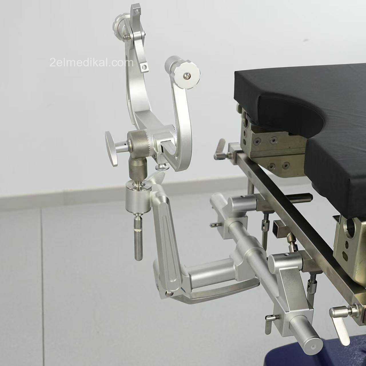 Neuron attachment for operating table
