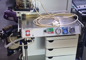 AMS 200 Anestezi cihaz�